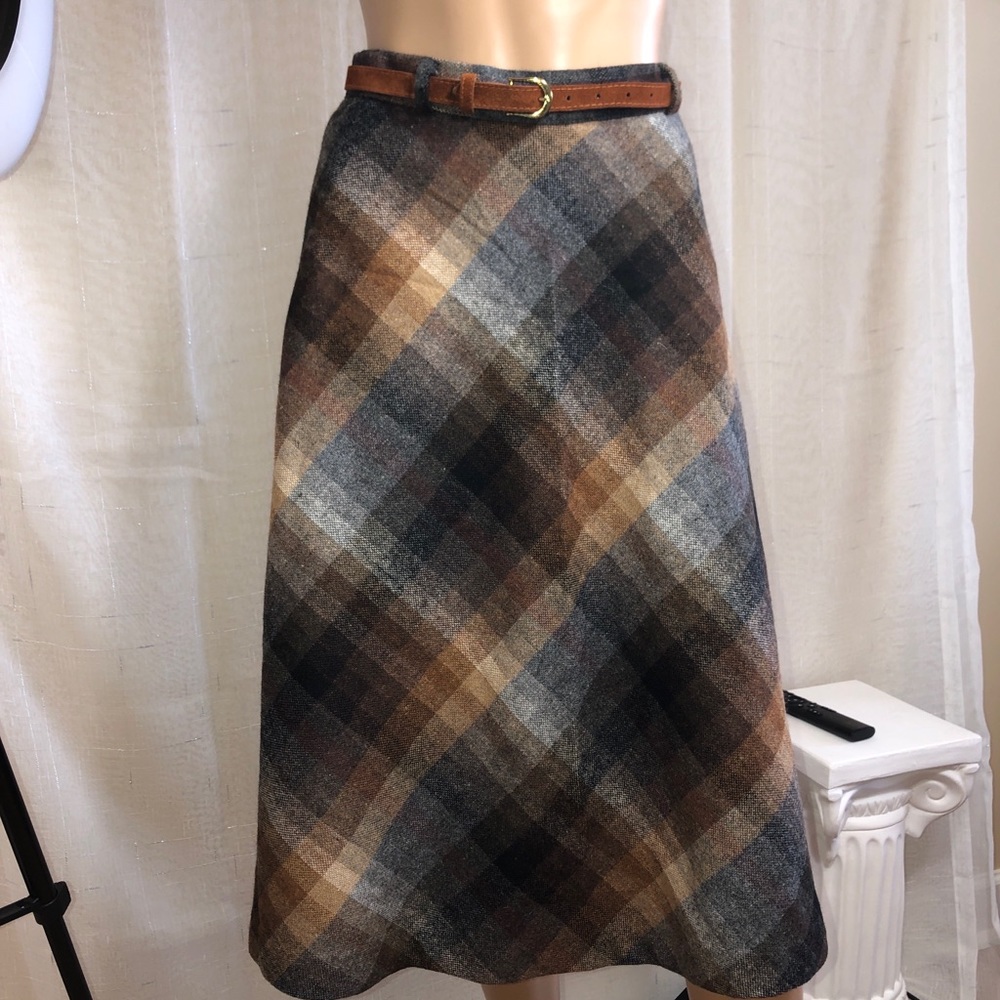RRRRUSS Line MIDI Skirts Size 8 Multicolor Waist 27.5” Large  28 Inches